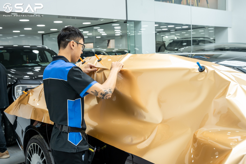 Lý do nào khiến TPHCM rộ lên xu hướng dán PPF màu ô tô?