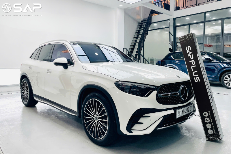 Chủ xe Mercedes GLC 300 dán PPF ô tô tại Khánh Thuận