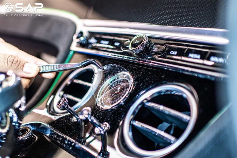 Dán PPF ô tô tại Khánh Thuận vị trí nội thất